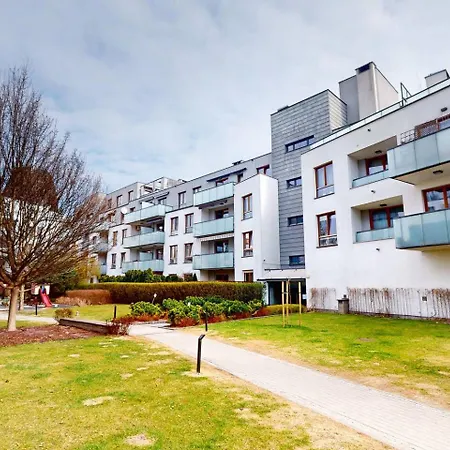 Oak Wilanow Ac, Terrace & Parking アパート ワルシャワ
